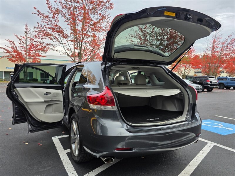 2013 Toyota Venza XLE AWD V6 CAM NAV / PANO ROOF / LEATHER / 1-OWNER  / ALL WHEEL DRIVE / FULLY LOADED - Photo 28 - Portland, OR 97217