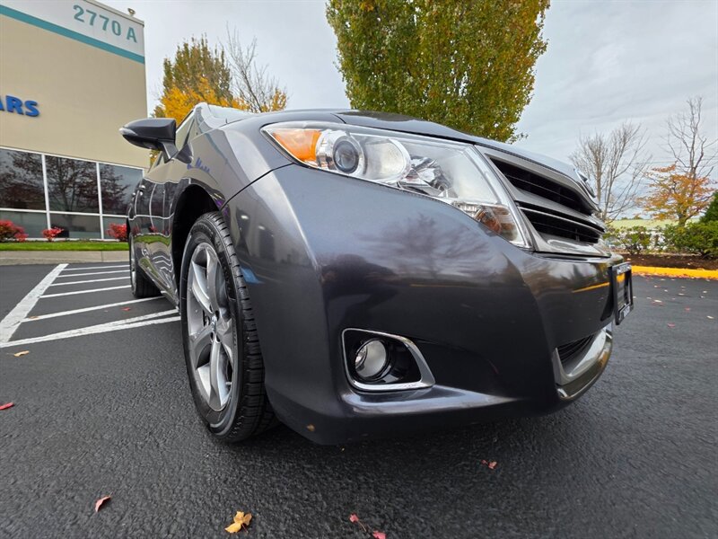2013 Toyota Venza XLE AWD V6 CAM NAV / PANO ROOF / LEATHER / 1-OWNER  / ALL WHEEL DRIVE / FULLY LOADED - Photo 9 - Portland, OR 97217