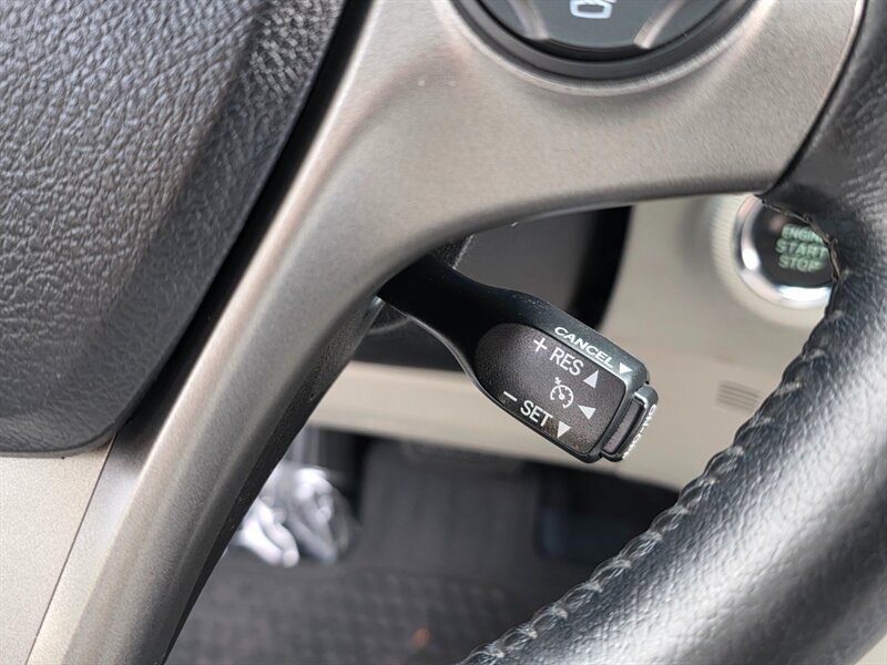 2013 Toyota Venza XLE AWD V6 CAM NAV / PANO ROOF / LEATHER / 1-OWNER  / ALL WHEEL DRIVE / FULLY LOADED - Photo 48 - Portland, OR 97217