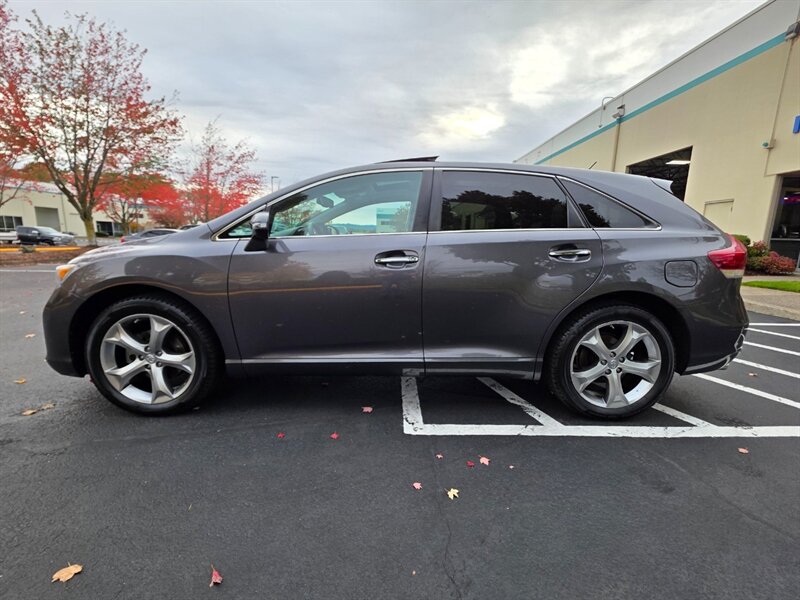 2013 Toyota Venza XLE AWD V6 CAM NAV / PANO ROOF / LEATHER / 1-OWNER  / ALL WHEEL DRIVE / FULLY LOADED - Photo 3 - Portland, OR 97217