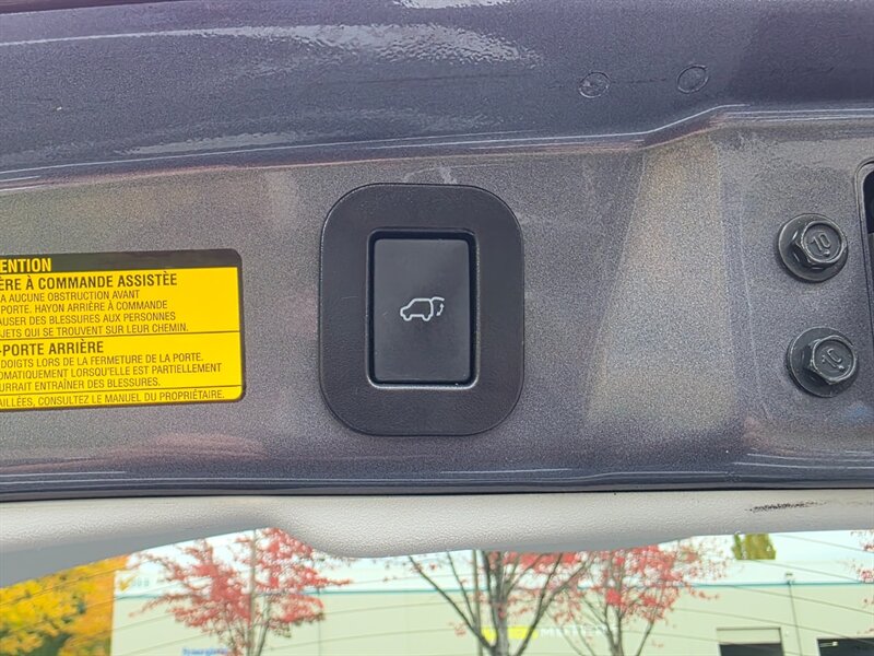 2013 Toyota Venza XLE AWD V6 CAM NAV / PANO ROOF / LEATHER / 1-OWNER  / ALL WHEEL DRIVE / FULLY LOADED - Photo 50 - Portland, OR 97217