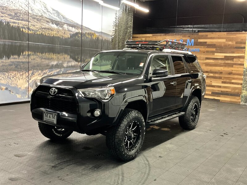 2018 Toyota 4Runner SR5 4X4 / 1-OWNER / NEW LIFT WHEELS & TIRES  1-OWNER LOCAL OREGON SUV / NEW LIFT / ONLY 33,000 MILES - Photo 25 - Gladstone, OR 97027