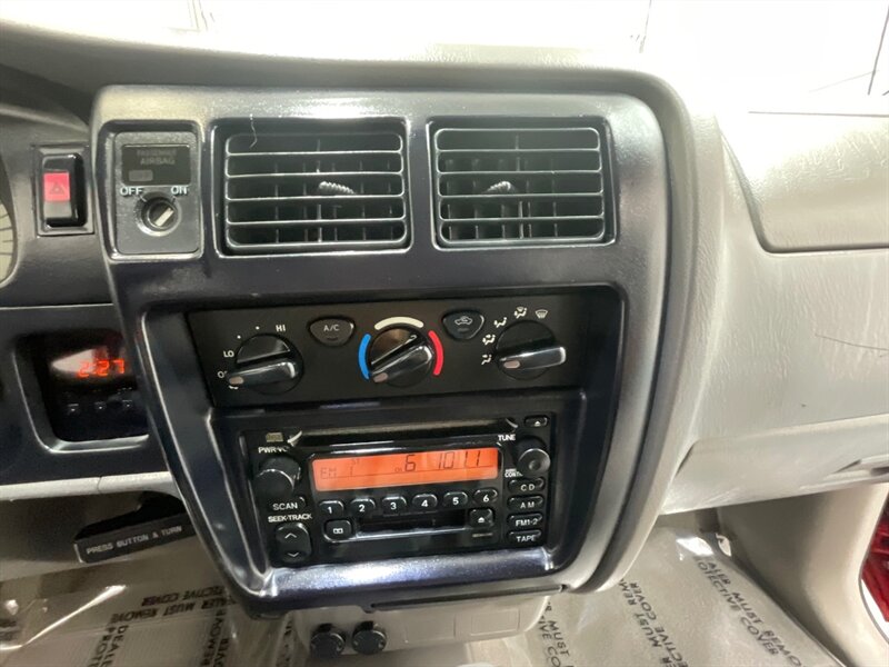 2002 Toyota Tacoma PreRunner 2.7L 4Cyl / LOCAL TRUCK / ZERO RUST  / Only 141,000 MILES - Photo 21 - Gladstone, OR 97027