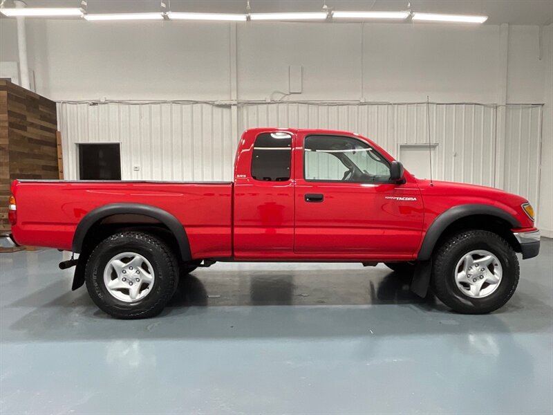 2002 Toyota Tacoma PreRunner 2.7L 4Cyl / LOCAL TRUCK / ZERO RUST  / Only 141,000 MILES - Photo 4 - Gladstone, OR 97027