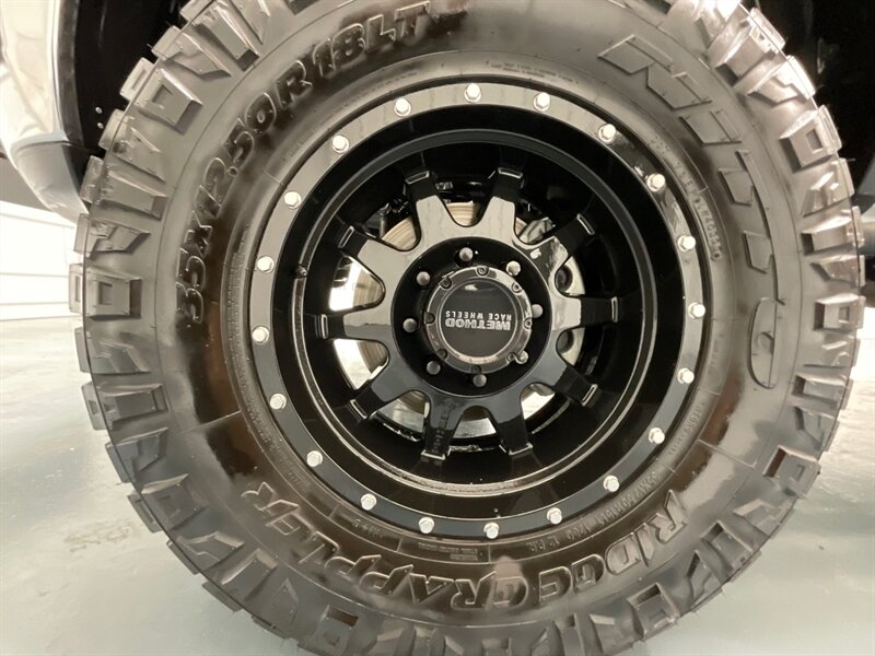 2012 RAM 2500 Big Horn Crew Cab 4X4/ 6.7L DIESEL /6-SPEED MANUAL  / LONG BED / LIFTED w.35 " RIDGE GRAPPER TIRES & 18 " WHEELS / ZERO RUST - Photo 46 - Gladstone, OR 97027