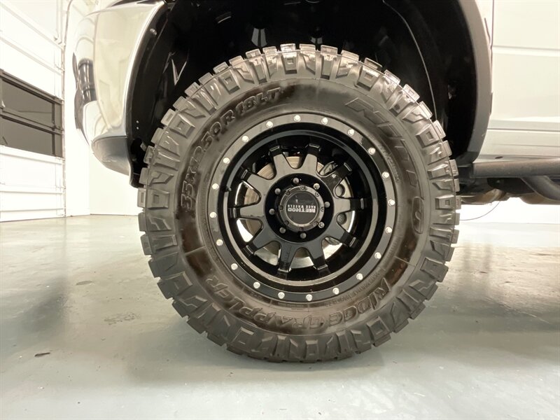 2012 RAM 2500 Big Horn Crew Cab 4X4/ 6.7L DIESEL /6-SPEED MANUAL  / LONG BED / LIFTED w.35 " RIDGE GRAPPER TIRES & 18 " WHEELS / ZERO RUST - Photo 22 - Gladstone, OR 97027