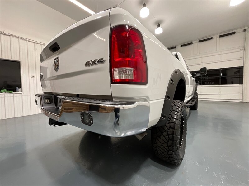 2012 RAM 2500 Big Horn Crew Cab 4X4/ 6.7L DIESEL /6-SPEED MANUAL  / LONG BED / LIFTED w.35 " RIDGE GRAPPER TIRES & 18 " WHEELS / ZERO RUST - Photo 54 - Gladstone, OR 97027