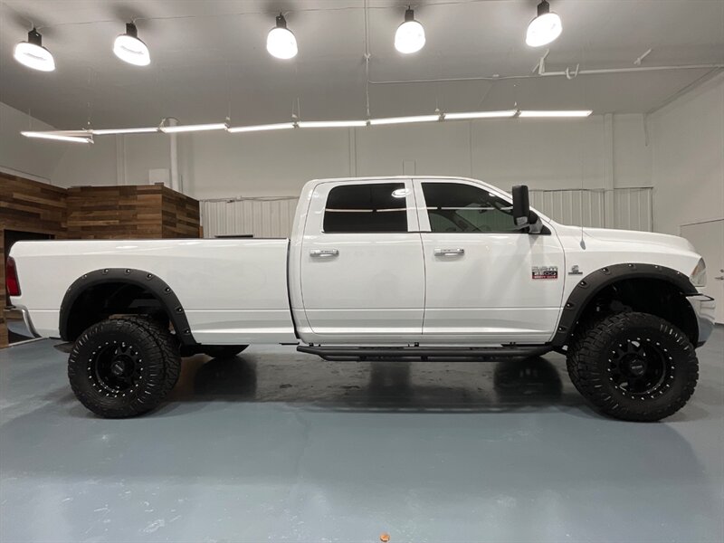 2012 RAM 2500 Big Horn Crew Cab 4X4/ 6.7L DIESEL /6-SPEED MANUAL  / LONG BED / LIFTED w.35 " RIDGE GRAPPER TIRES & 18 " WHEELS / ZERO RUST - Photo 4 - Gladstone, OR 97027