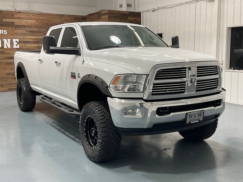 2012 RAM 2500 Big Horn Crew Cab 4X4/ 6.7L DIESEL /6-SPEED MANUAL  / LONG BED / LIFTED w.35 " RIDGE GRAPPER TIRES & 18 " WHEELS / ZERO RUST - Photo 2 - Gladstone, OR 97027