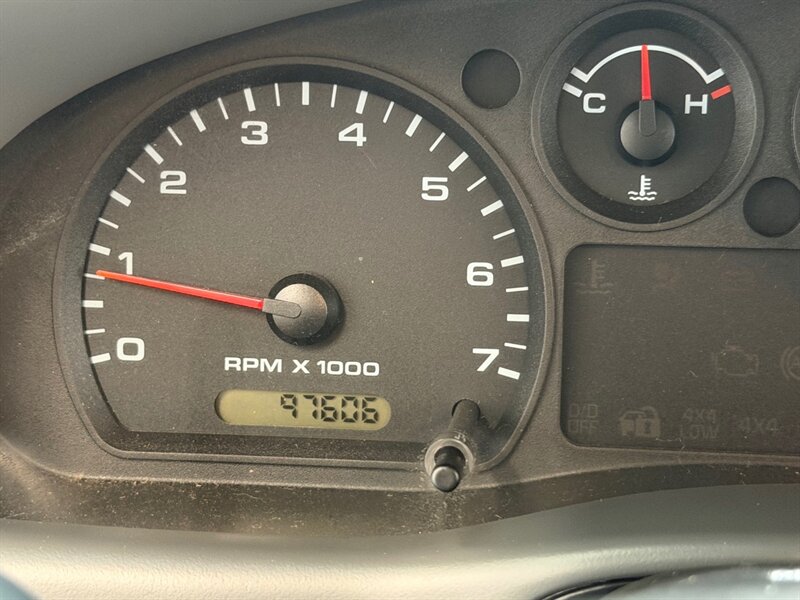 2004 Ford Ranger XLT SuperCab RWD / 3.0L V6 / 5-SPEED / 97,000 MILE / MANUAL / NEW TIRES - Photo 18 - Gladstone, OR 97027