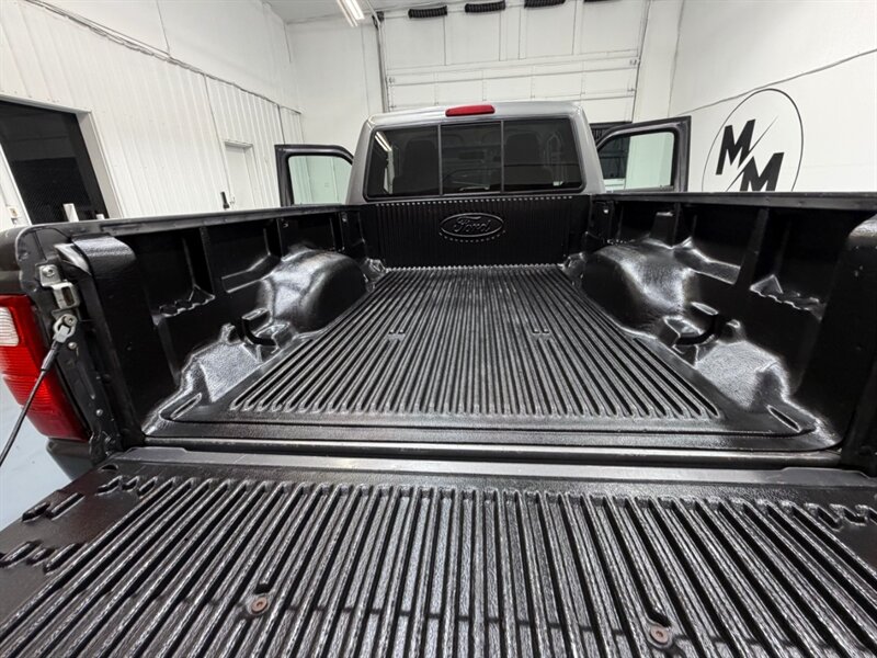 2004 Ford Ranger XLT SuperCab RWD / 3.0L V6 / 5-SPEED / 97,000 MILE / MANUAL / NEW TIRES - Photo 43 - Gladstone, OR 97027