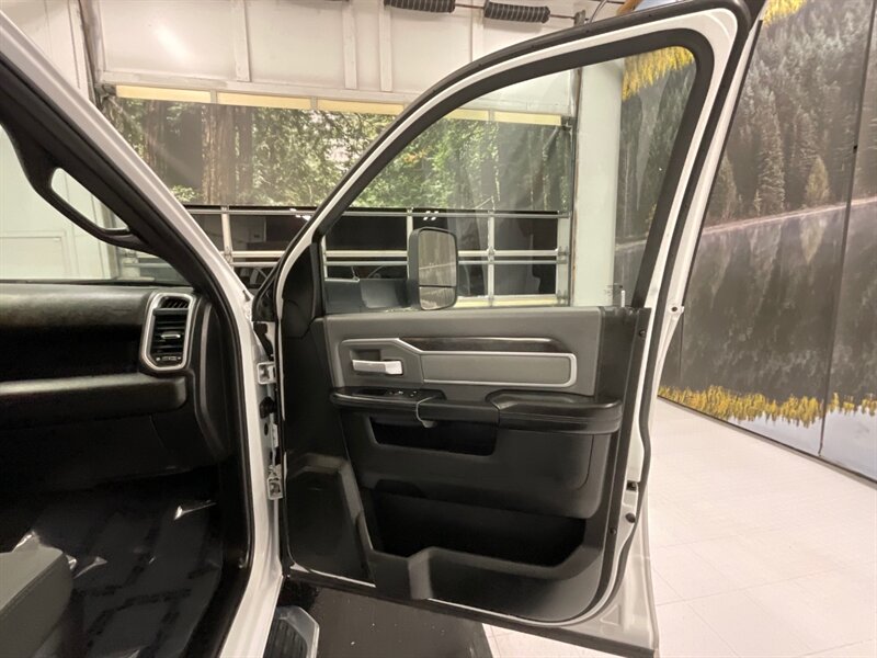 2021 RAM 3500 Big Horn Crew Cab 4X4 / 6.7L DIESEL / DUALLY  / 1-OWNER LOCAL OREGON / RUST FREE / BACKUP CAMERA / LONG BED DUALLY / CLEAN TRUCK!! - Photo 31 - Gladstone, OR 97027