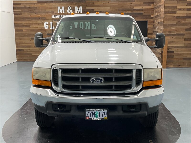 1999 Ford F-350 Lariat DUALLY 4X4 / 7.3L DIESEL / 6-SPEED MANUAL  / ZERO RUST / LOW MILES - Photo 5 - Gladstone, OR 97027