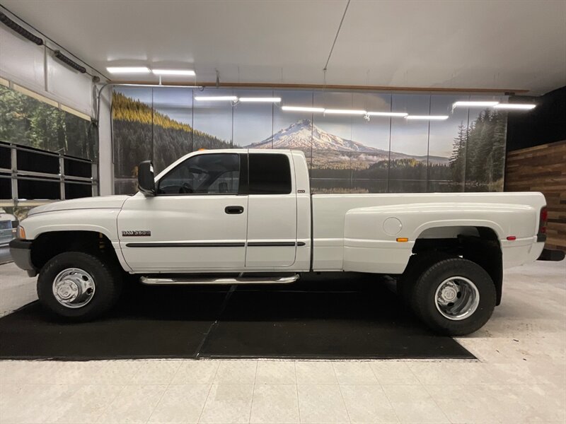 2000 Dodge Ram 3500 SLT 4X4 / 5.9L DIESEL / DUALLY / 6-SPEED MANUAL  / BRAND NEW TIRES / RUST FREE - Photo 3 - Gladstone, OR 97027