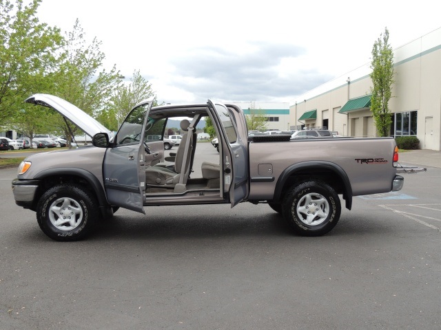 2001 Toyota Tundra SR5 / 4X4 / Xtra Cab / V8 / TRD OFF-ROAD PKG   - Photo 14 - Portland, OR 97217