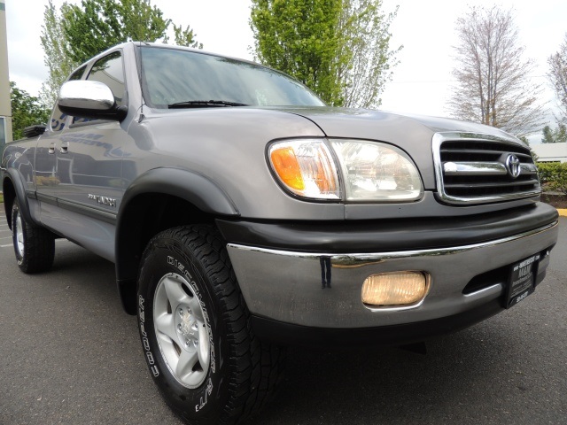 2001 Toyota Tundra SR5 / 4X4 / Xtra Cab / V8 / TRD OFF-ROAD PKG   - Photo 10 - Portland, OR 97217