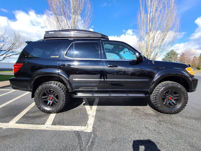 2001 Toyota Sequoia Limited  / V8 4.7L / LEATHER / THULE Box / Sun Roof / NEW TIRES / NO RUST - Photo 4 - Portland, OR 97217