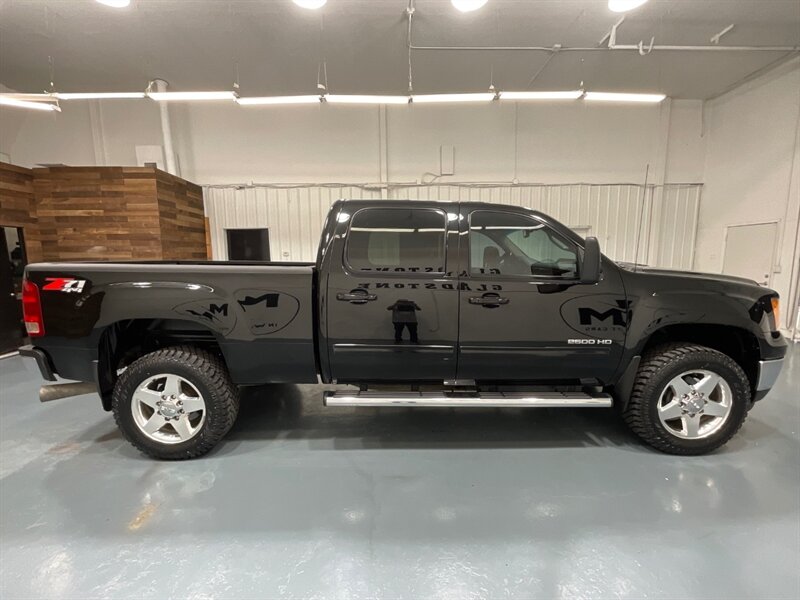 2011 GMC Sierra 2500HD SLT 4X4 6.6L DURAMAX DIESEL/NEW TIRES/Z-71 OFF RD / Leather Heated seats / Backup Camera - Photo 4 - Gladstone, OR 97027