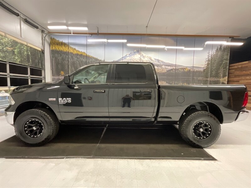 2019 RAM 1500 SLT Crew Cab 4X4 / 5.7L V8 HEMI / LIFTED  / LIFTED w. 35 " TIRES & 17 " XD WHEELS / Backup Camera / 49,000 MILES - Photo 3 - Gladstone, OR 97027