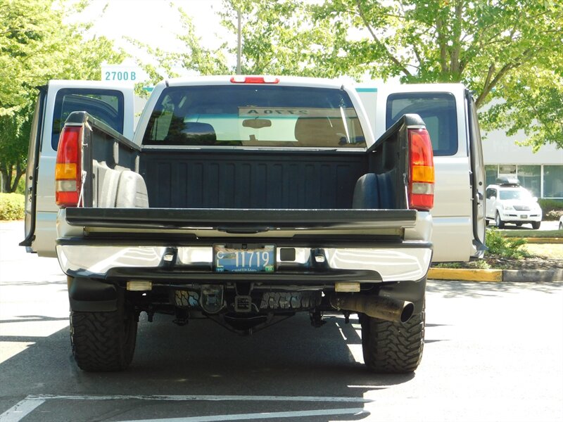 2001 Chevrolet Silverado 2500 LS 4dr 4X4 / 8.1L 8Cyl / ALLISON TRANN/ LONG BED   - Photo 21 - Portland, OR 97217