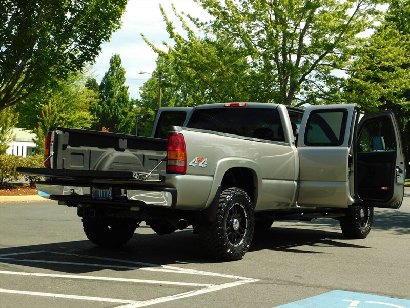 2001 Chevrolet Silverado 2500 LS 4dr 4X4 / 8.1L 8Cyl / ALLISON TRANN/ LONG BED   - Photo 28 - Portland, OR 97217