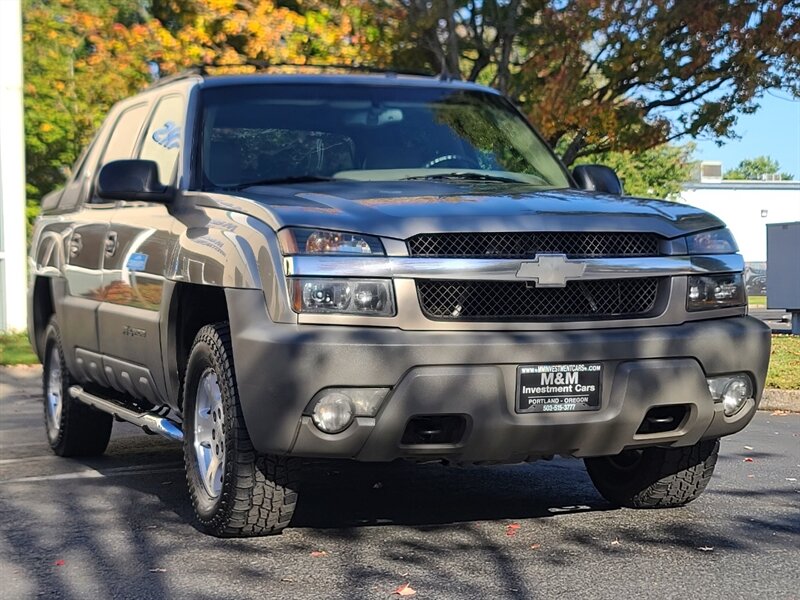 2002 Chevrolet Avalanche 1500 Z71 / 4X4 / FULLY LOADED / ALWAYS SERVICED  / TOP SHAPE / FRESH LOCAL TRADE - Photo 2 - Portland, OR 97217