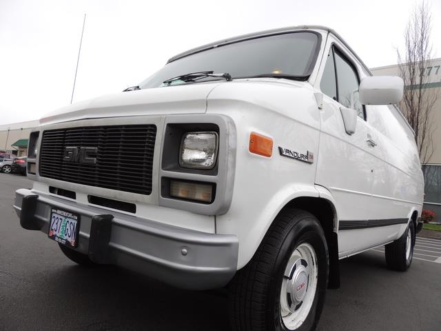 1993 GMC Vandura G25 / 2500 Cargo Van   - Photo 9 - Portland, OR 97217