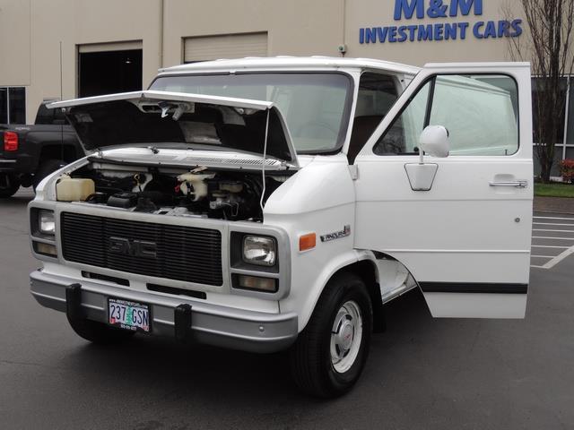 1993 GMC Vandura G25 / 2500 Cargo Van   - Photo 25 - Portland, OR 97217