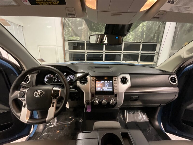 2019 Toyota Tundra SR5 4X4 / 5.7L V8 / 6-INC LIFT KIT / 77K MILES  / LIFTED w. 35 " A/T TIRES& 20 " XD WHEELS / RUST FREE TRUCK - Photo 33 - Gladstone, OR 97027