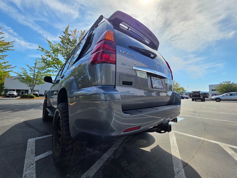 2004 Lexus GX 470 4X4 OVERLAND / DOBINSONS LIFT /NEW TIMING BELT / VICTORY 4X4 ROOF RACK / BUMPER WINCH / STEEL SKID PLATES / ROCK SLIDERS / HELO WHEELS / FULLY LOADED - Photo 12 - Portland, OR 97217