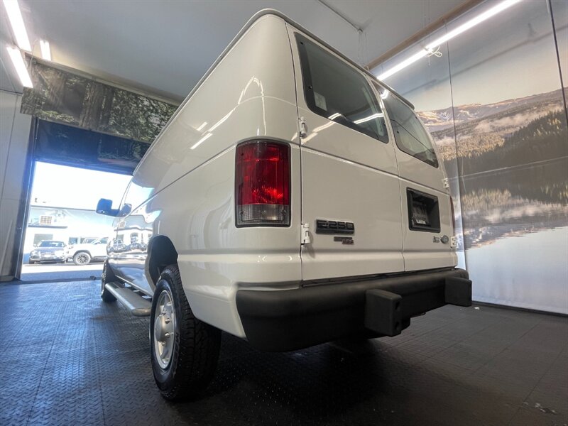 2014 Ford E-Series Van E-250 Cargo Van  / 4   - Photo 26 - Gladstone, OR 97027