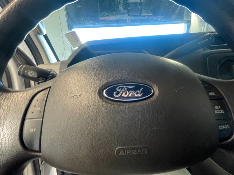 2014 Ford E-Series Van E-250 Cargo Van  / 4   - Photo 35 - Gladstone, OR 97027