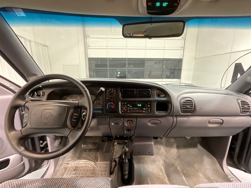 2002 Dodge Ram 2500 SLT Laramie Quad Cab 4X4 / 5.9L DIESEL / 1-OWNER / Long Bed / LOCAL OREGON TRUCK / ZERO RUST / NEW WHEELS & TIRES - Photo 38 - Gladstone, OR 97027