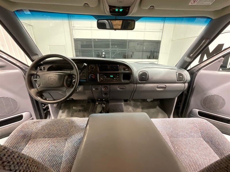 2002 Dodge Ram 2500 SLT Laramie Quad Cab 4X4 / 5.9L DIESEL / 1-OWNER / Long Bed / LOCAL OREGON TRUCK / ZERO RUST / NEW WHEELS & TIRES - Photo 37 - Gladstone, OR 97027