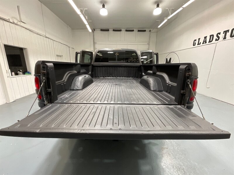 2002 Dodge Ram 2500 SLT Laramie Quad Cab 4X4 / 5.9L DIESEL / 1-OWNER / Long Bed / LOCAL OREGON TRUCK / ZERO RUST / NEW WHEELS & TIRES - Photo 10 - Gladstone, OR 97027
