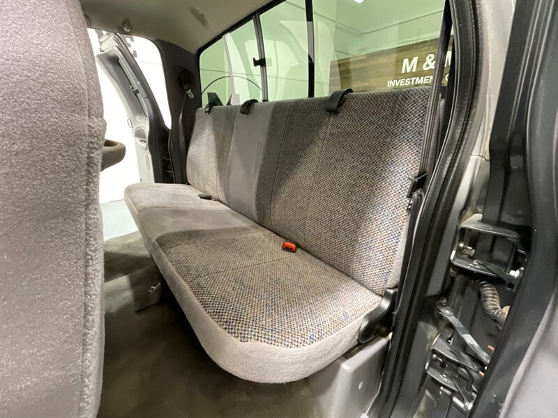 2002 Dodge Ram 2500 SLT Laramie Quad Cab 4X4 / 5.9L DIESEL / 1-OWNER / Long Bed / LOCAL OREGON TRUCK / ZERO RUST / NEW WHEELS & TIRES - Photo 13 - Gladstone, OR 97027