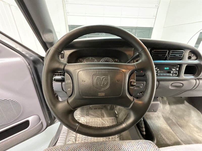 2002 Dodge Ram 2500 SLT Laramie Quad Cab 4X4 / 5.9L DIESEL / 1-OWNER / Long Bed / LOCAL OREGON TRUCK / ZERO RUST / NEW WHEELS & TIRES - Photo 18 - Gladstone, OR 97027