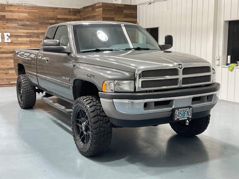 2002 Dodge Ram 2500 SLT Laramie Quad Cab 4X4 / 5.9L DIESEL / 1-OWNER  / Long Bed / LOCAL OREGON TRUCK / ZERO RUST / NEW WHEELS & TIRES - Photo 2 - Gladstone, OR 97027
