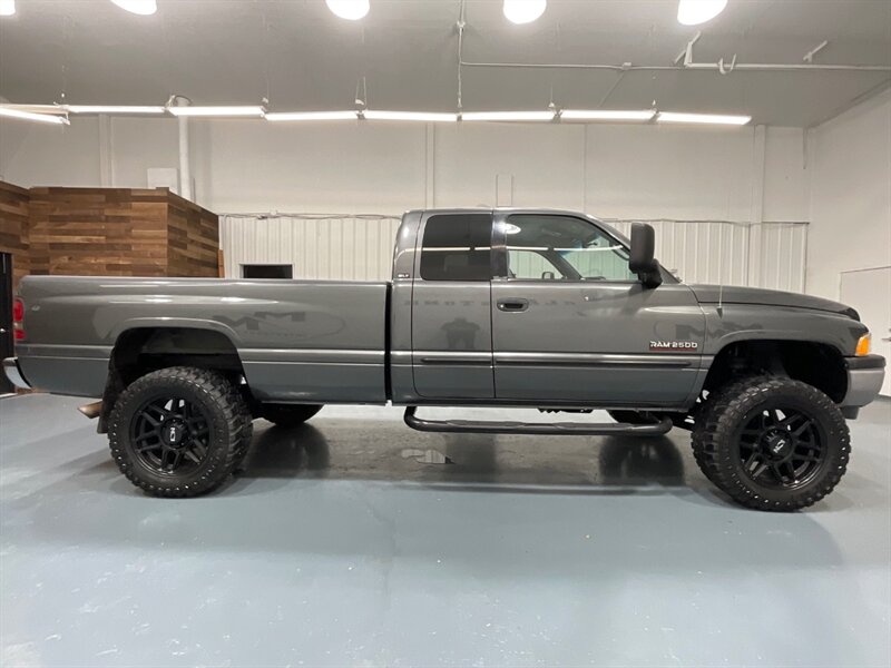 2002 Dodge Ram 2500 SLT Laramie Quad Cab 4X4 / 5.9L DIESEL / 1-OWNER / Long Bed / LOCAL OREGON TRUCK / ZERO RUST / NEW WHEELS & TIRES - Photo 4 - Gladstone, OR 97027