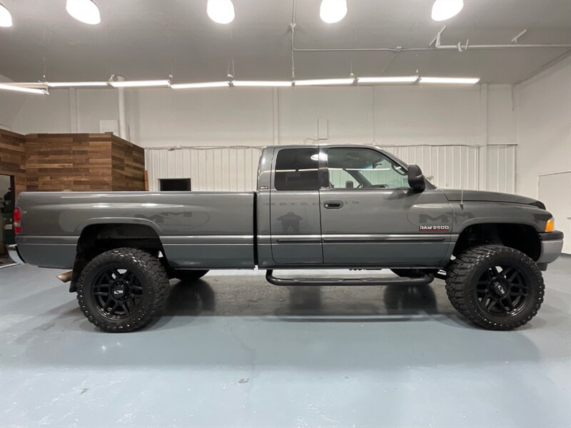 2002 Dodge Ram 2500 SLT Laramie Quad Cab 4X4 / 5.9L DIESEL / 1-OWNER  / Long Bed / LOCAL OREGON TRUCK / ZERO RUST / NEW WHEELS & TIRES - Photo 4 - Gladstone, OR 97027
