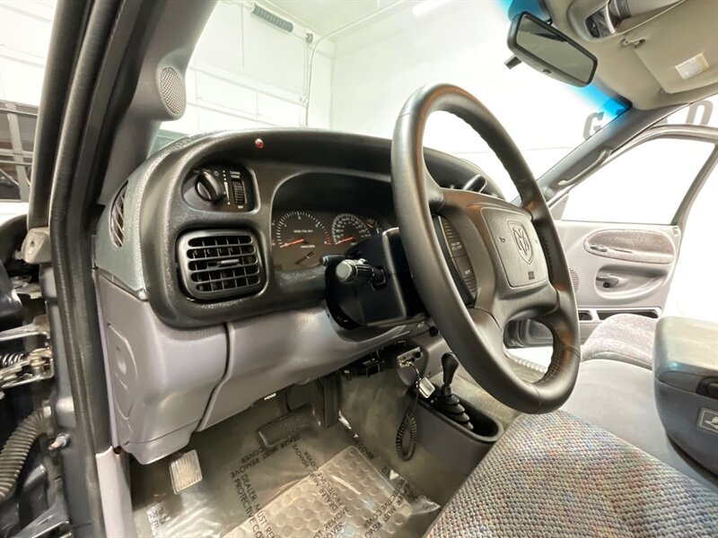 2002 Dodge Ram 2500 SLT Laramie Quad Cab 4X4 / 5.9L DIESEL / 1-OWNER / Long Bed / LOCAL OREGON TRUCK / ZERO RUST / NEW WHEELS & TIRES - Photo 19 - Gladstone, OR 97027