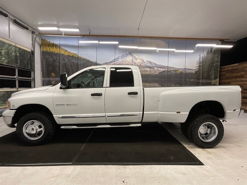 2004 Dodge Ram 3500 Laramie 4X4 / 5.9L CUMMINS DIESEL / DUALLY / LOCAL  / Leather & Heated Seats / REAR AIRBAGS w. AIR COMPRESSOR / RUST FREE / ONLY 117,000 MILES - Photo 3 - Gladstone, OR 97027