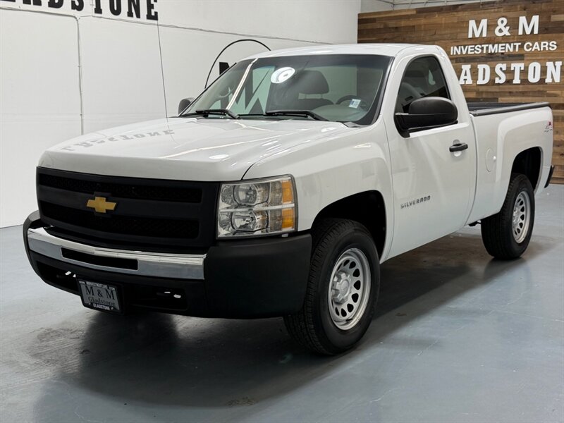2012 Chevrolet Silverado 1500 Regular Cab 4X4 / 4.8L V8 / 1-OWNER / SHORT BED   - Photo 1 - Gladstone, OR 97027