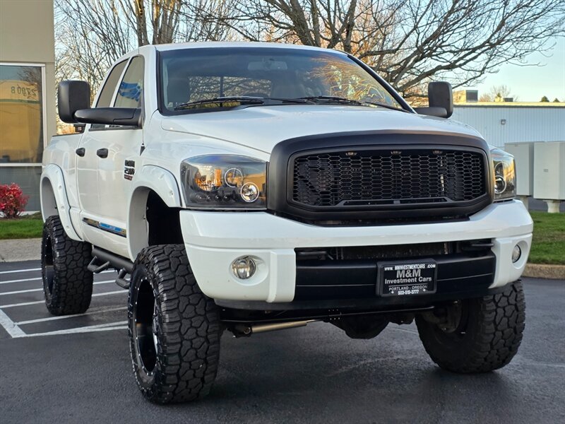 2007 Dodge Ram 2500 Laramie 4X4 / 5.9 L CUMMINS DIESEL / THUREN LIFT  / High Output / MOTO METAL WHEELS / FALKEN Tires / Custom UPGRADES !!