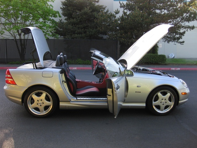 2000 Mercedes-Benz SLK230/4Cyl SuperCharged / HardTop Convertible   - Photo 14 - Portland, OR 97217