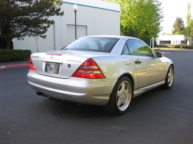 2000 Mercedes-Benz SLK230/4Cyl SuperCharged / HardTop Convertible   - Photo 5 - Portland, OR 97217