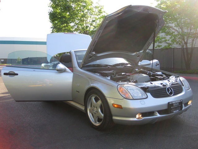 2000 Mercedes-Benz SLK230/4Cyl SuperCharged / HardTop Convertible   - Photo 15 - Portland, OR 97217