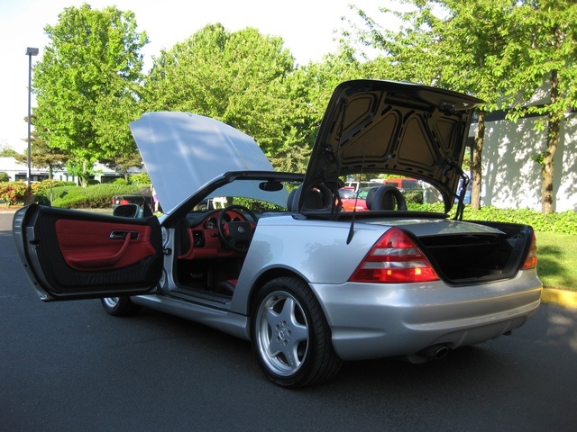 2000 Mercedes-Benz SLK230/4Cyl SuperCharged / HardTop Convertible   - Photo 11 - Portland, OR 97217