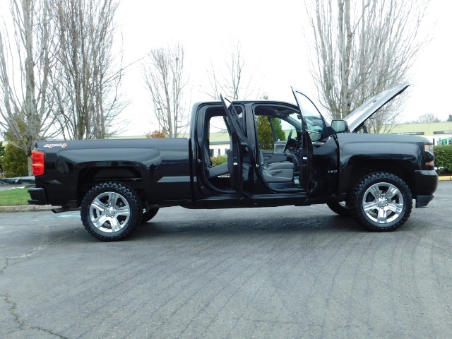 2016 Chevrolet Silverado 1500 Double Cab 4-Door / 4X4 / 8Cyl 5.3L / ONLY 16K MI   - Photo 36 - Portland, OR 97217