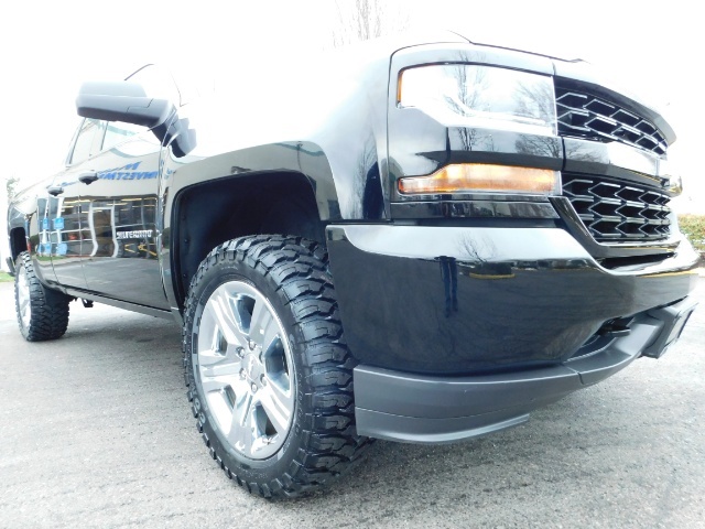 2016 Chevrolet Silverado 1500 Double Cab 4-Door / 4X4 / 8Cyl 5.3L / ONLY 16K MI   - Photo 10 - Portland, OR 97217